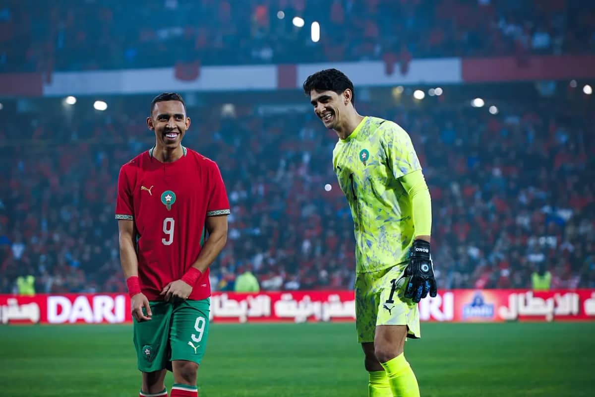 العين يسحق النصر 4-0 بثلاثية للإخوة الرحيمي أمام رونالدو