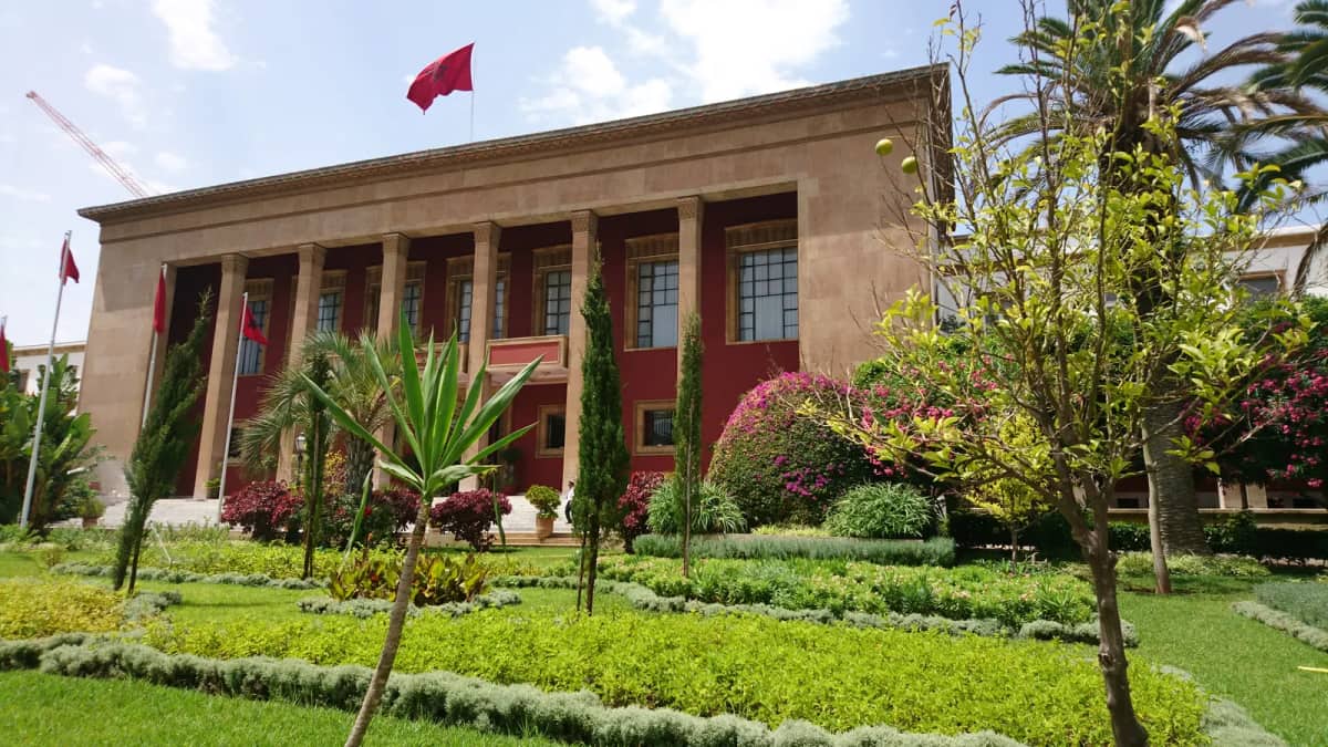 الدعم الاجتماعي المباشر: لقجع يعلن رفعه إلى 1000 درهم