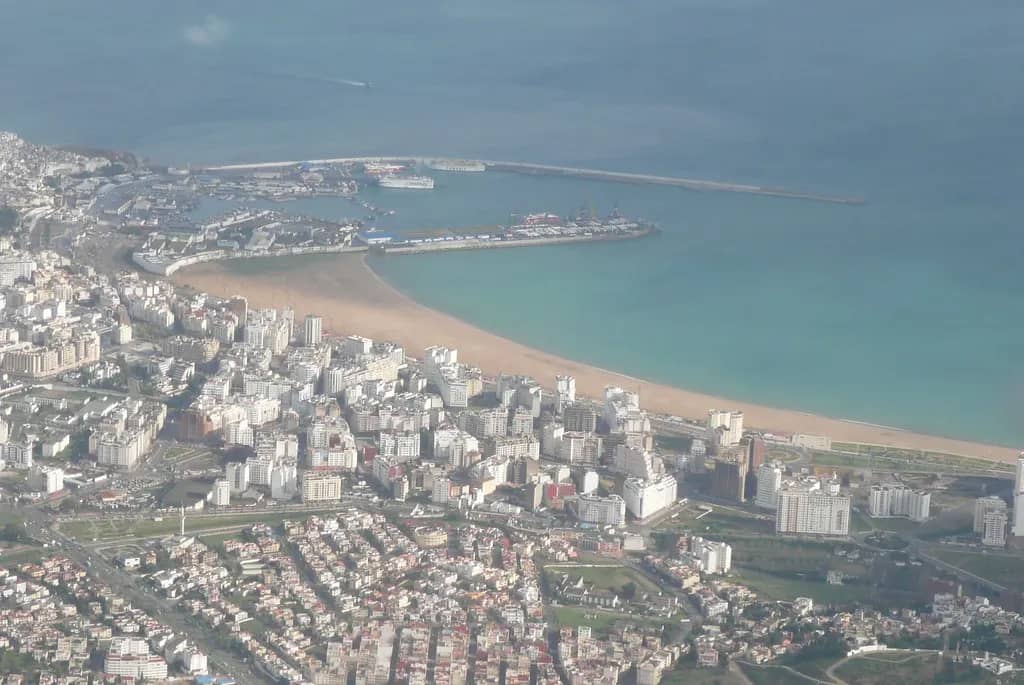 عمدة طنجة منير الليموري تحت مذكرة بحث دولية بتهمة التزوير